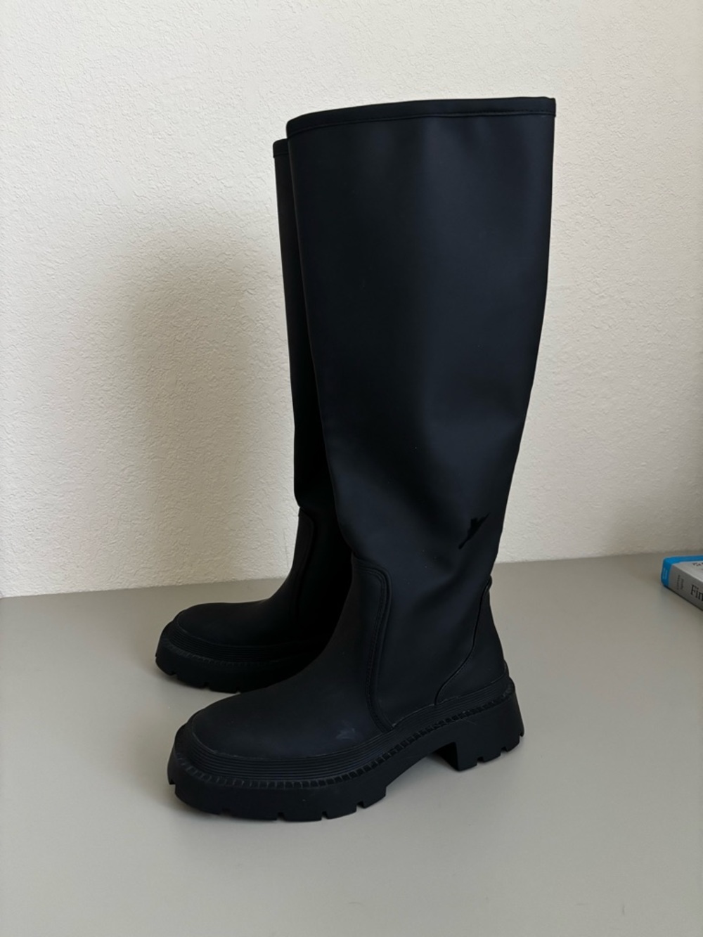 ZARA Women's Black Knee-High Rain 👢
